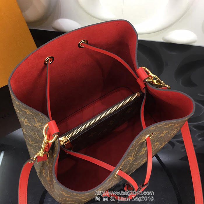 路易威登LV 頂級原單 M52805 2019早春系列 Sac Tricot手袋 新款六角鏈式肩帶 亮黑色Epi皮革 時尚氣質手提包  YDH2438